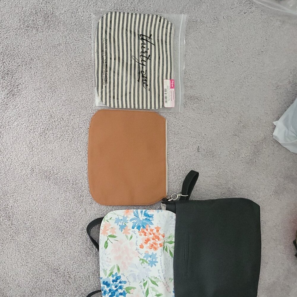 Women's thirty one purse